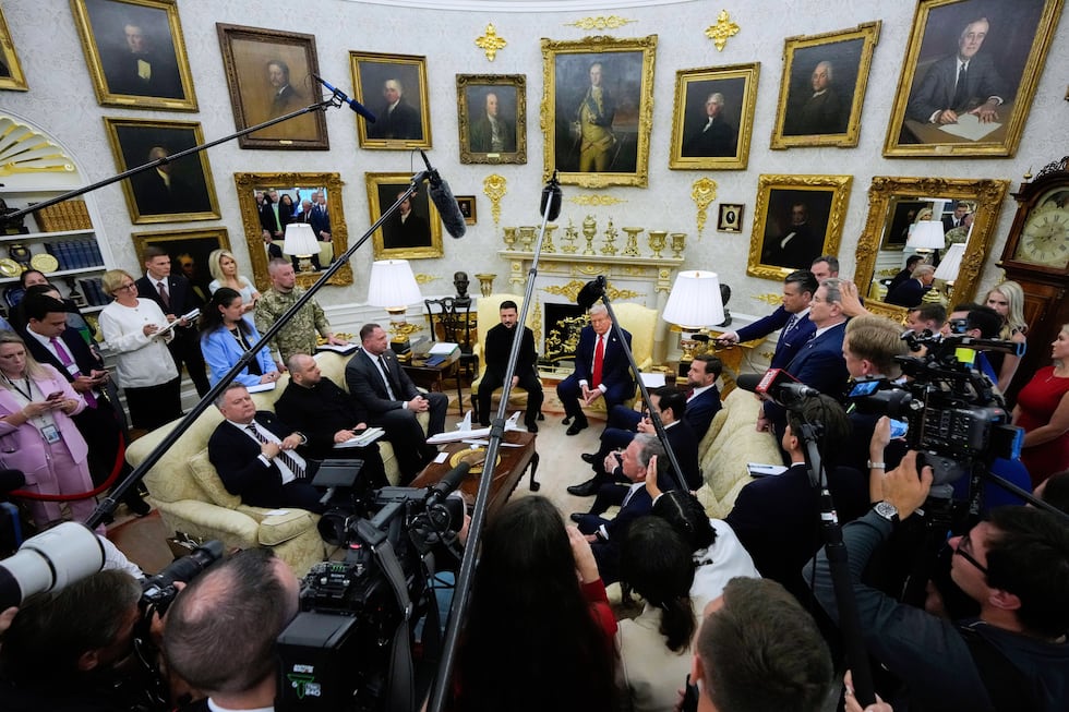 El encuentro entre Volodímir Zelenski y Donald Trump en la Casa Blanca ...