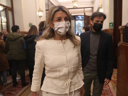 Yolanda Díaz, este jueves, a su llegada al pleno del Congreso de los Diputados.