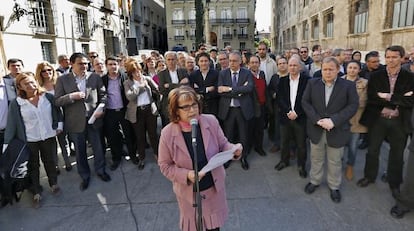 Protesta de alcaldes socialistas por la deuda de la Generalitat con sus municipios.