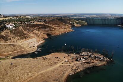 Situación del embalse La Breña II, en la localidad cordobesa de Almodóvar del Río, el pasado 15 de julio.