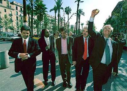 De izquierda a derecha, Manuel Carrilho, Gilberto Gil, Jack Lang, Pasqual Maragall y Joan Clos, ayer en la Rambla del Raval.