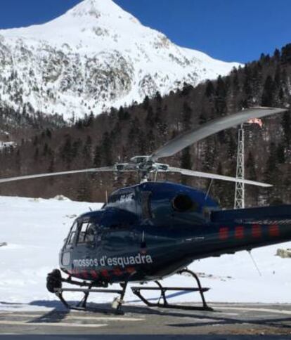 Helicòpter de Mossos en un rescat.