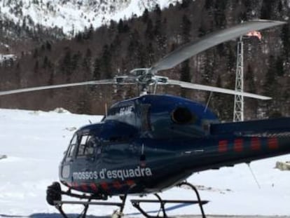 Helicòpter de Mossos en un rescat.