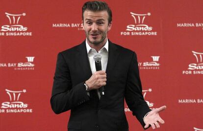 David Beckam atiende a la prensa en el Marina Bay Sands de Singapur.