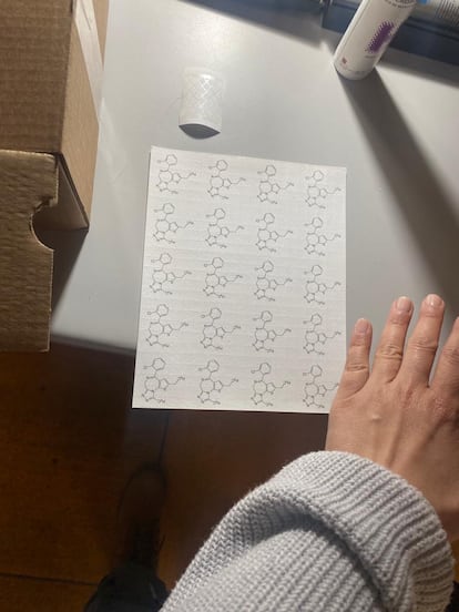 Una de las formas en las que la Policía Nacional ha encontrado droga sintética, impregnada en papel para masticar.