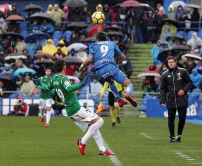 &Aacute;ngel salta ante Ezequiel Mat&iacute;as.