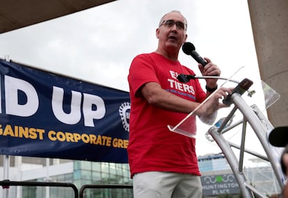 Shawn Fain, presidente del sindicato United Auto Workers, durante un acto en Detroit (Michigan) el pasado 15 de septiembre.