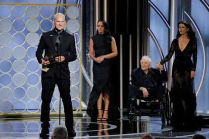 Martin McDonagh recoge su premio a mejor guion por 'Tres anuncios a las afueras'.