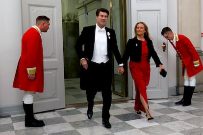 El exfutbolista danés Michael Laudrup, a su llegada a la cena de gala ofrecida por la reina de Dinamarca en el Palacio de Christiansborg, dentro de la visita de estado de tres días de los reyes de España a Dinamarca, este lunes en Copenhague. 
