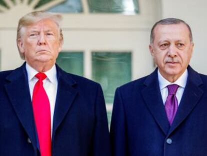 El presidente de Turquía visita la Casa Blanca en un momento bajo en las relaciones de su país con Estados Unidos