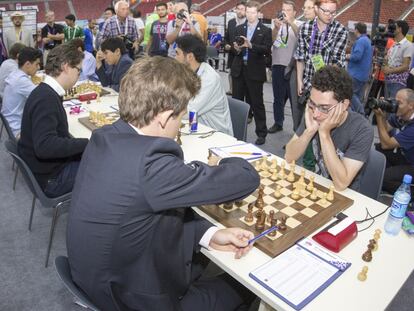 Noruega-EEUU; en primer plano, Carlsen contra Caruana