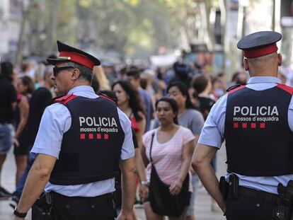 Una patrulla dels Mossos al centre de Barcelona.