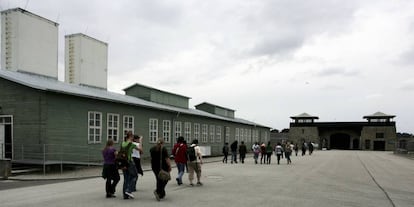 Visita educativa para jóvenes al campo de concentración nazi de Mauthausen (Austria).  
