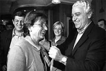 Marisa Bustinduy y José Asenjo, en el último congreso provincial, el pasado diciembre.