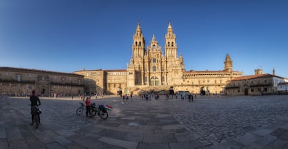 1. A Coruña: Plaza del Obradoiro.