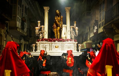 Procesión del Cristo Atado a la Columna, el Martes Santo en Ferrol.
