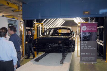 Túnel de inspección de detección de fallos en carrocerías que se instalará la próxima semana en la factoría Ford de Bélgica.