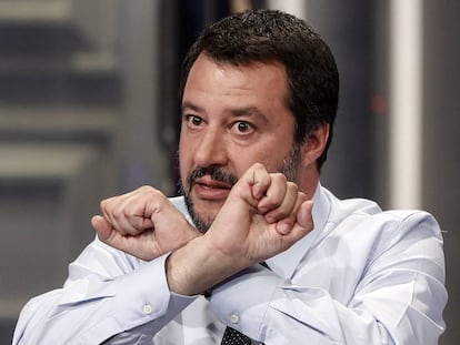 Matteo Salvini gesticula en una entrevista televisiva la semana pasada. 