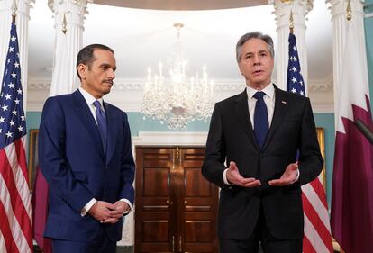 El secretario de Estado de EE UU, Antony Blinken, reunido con el primer ministro de Qatar, Sheikh Mohammed Bin Abdulrahman Al Thani, en Washington, el 5 de marzo.