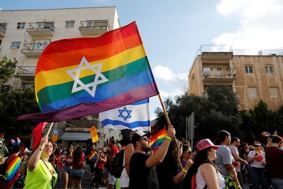 Miles de personas participan en la Marcha del Orgullo LGTB en Jerusalén.