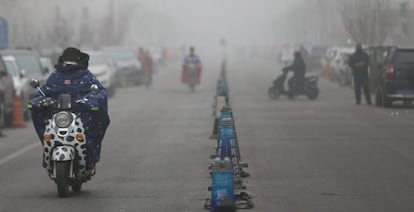 La bruma por la contaminación en Pekín, el pasado martes.