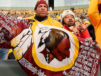 Torcedores dos Redskins de Washington no estádio de Green Bay, Wisconsin.