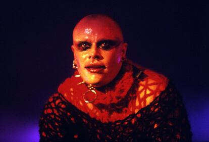 Keith Flint, del grupo The Prodigy, en un concierto en 1997 en Reino Unido.