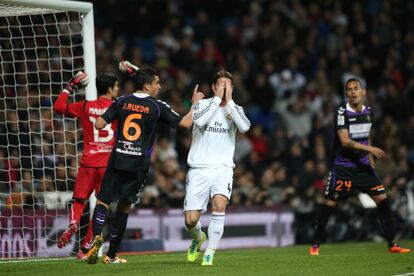 Sergio Ramos se lamenta de una ocasión fallada.