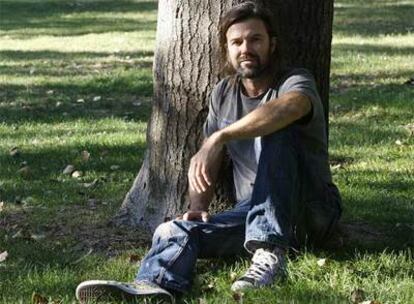 Pau Donés, líder de Jarabe de palo, en un parque de Madrid.