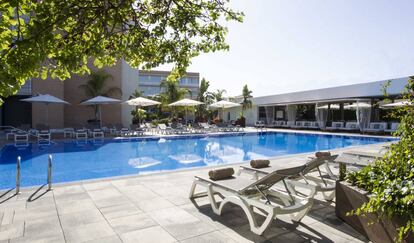 Piscina del hotel Altafulla Mar, en Altafulla (Tarragona). 
 