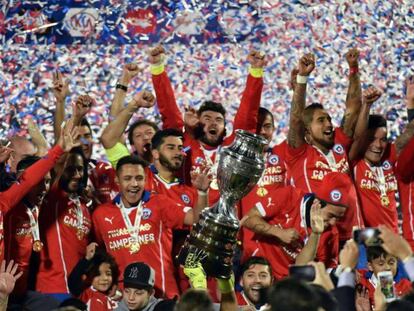 Chile celebra su primera Copa América en 2015.