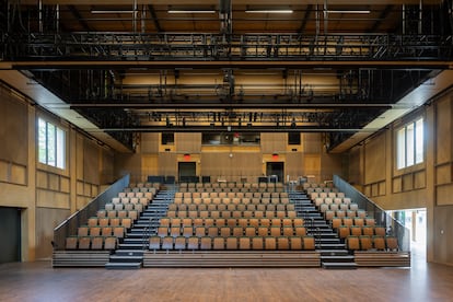 Gradas retractables del Teatro Doris Duke.