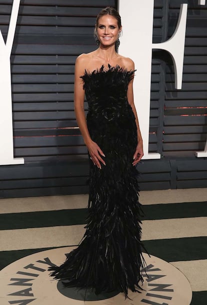 Heidi Klum, con vestido negro de Alberta Ferreti.