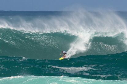 Makua Rothman, uno de los favoritos tras ganar el circuito de olas grandes del año pasado, no pudo superar el sexto puesto al final del campeonato.