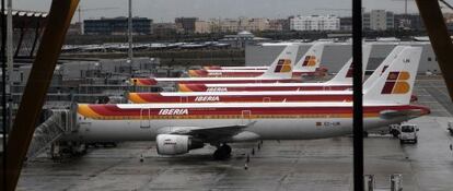 Aviones de Iberia en el aeropuerto de Madrid-Barajas.