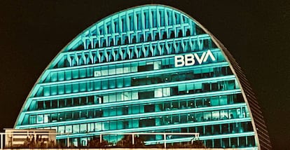 Sede de BBVA en Madrid, conocida como La Vela.