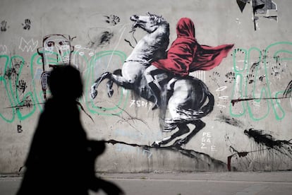 Una de las nuevas obras atribuidas a Banksy en París.
