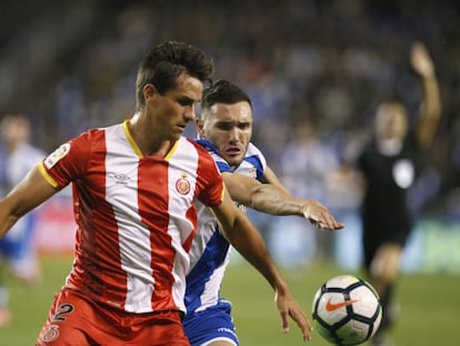 Bernardo, del Girona, se adelanta a Lucas Pérez.