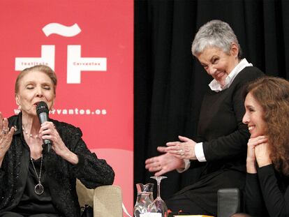 De izquierda a derecha, María Dolores Pradera, Amaya Uranga y Ana Belén, ayer en el Instituto Cervantes.