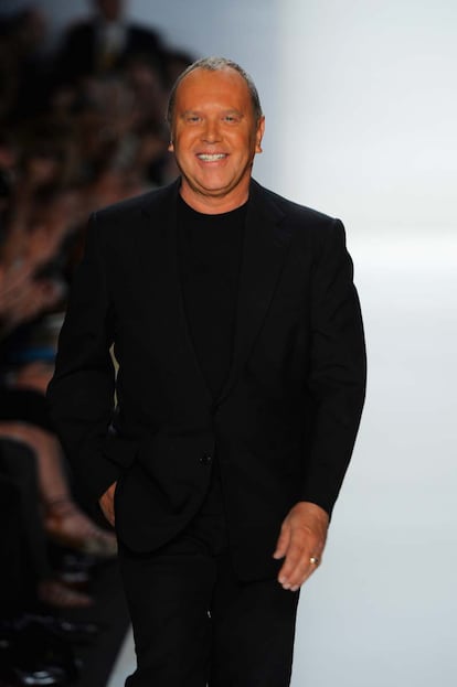 Michael Kors también se suma a la lista de diseñadores adictos a los rayos.