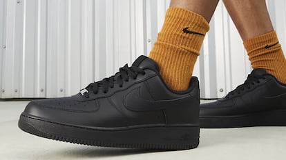 Nike force negras hombre best sale