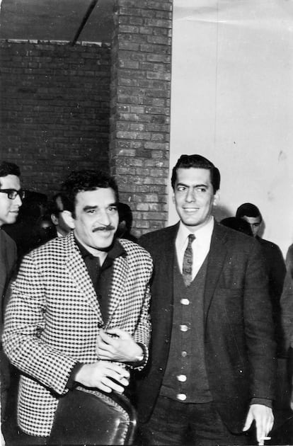 Gabriel García Márquez y Mario Vargas Llosa en la Universidad Nacional de Ingeniería (Lima), el 7 de septiembre de 1967. Archivo revista 'Caretas'