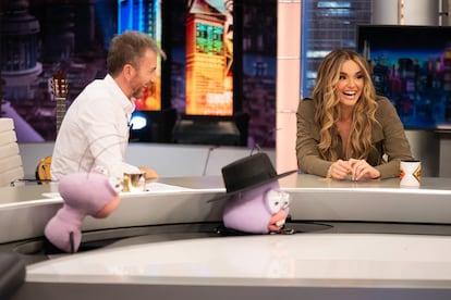Melody con Pablo Motos, en 'El hormiguero'.