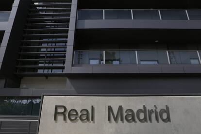 La residencia de la cantera: aquí se alojan los jugadores de fútbol y baloncesto que no viven en Madrid. Hay unos 60 chicos de fútbol y 17 de baloncesto, de entre 12 y 18 años. 