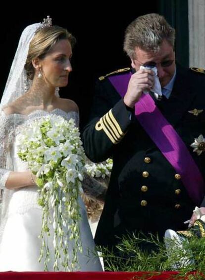 El príncipe Laurent, tras su boda con Claire Coombs en abril de 2003.
