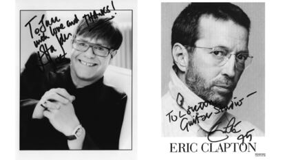 Autógrafos de Elthon John y Eric Clapton.