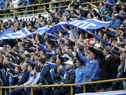 Hinchas de Millonarios durante un partido en Bogotá, en 2019.