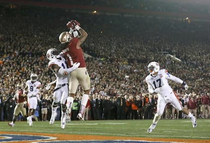 Kelvin Benjamin completa el touchdown definitivo para la victoria de Florida ante los Auburn Tigers 