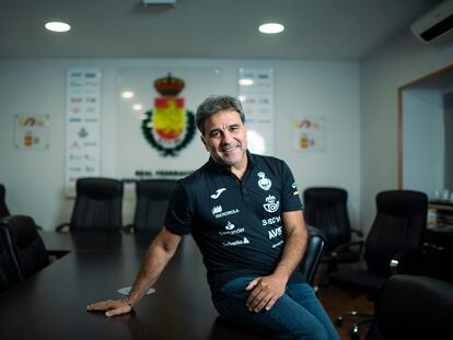 Ambros Martín, en la sede de la federación de balonmano, en Madrid.