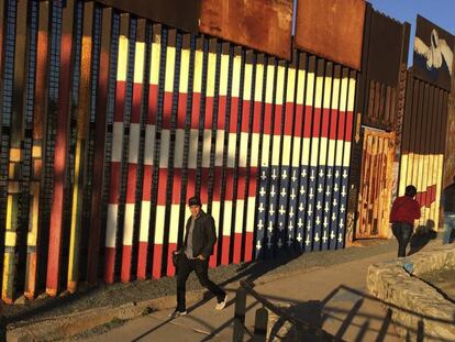 El muro entre México y EE UU en Tijuana.